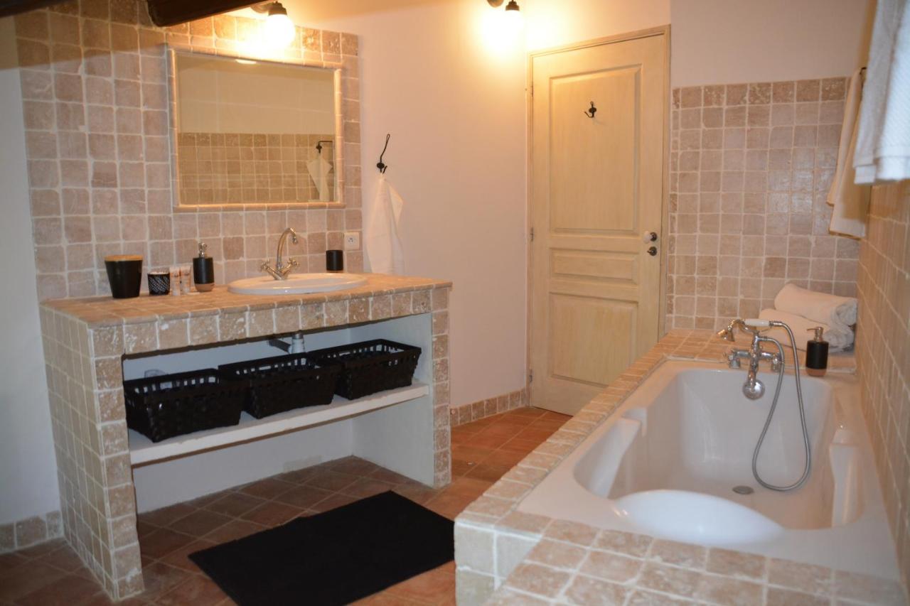 Bed and Breakfast La Petite Sardine Lirac Exterior foto