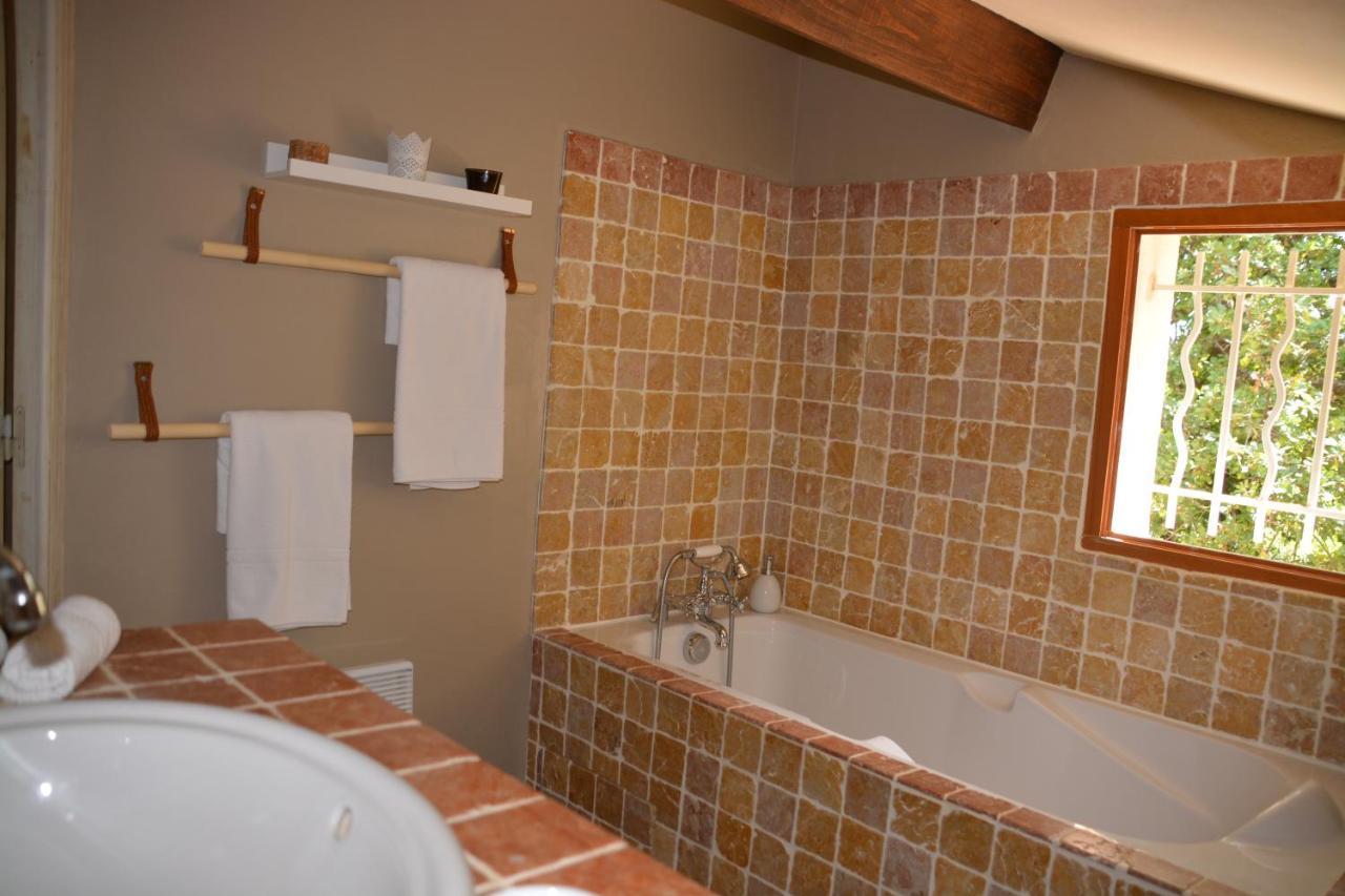 Bed and Breakfast La Petite Sardine Lirac Exterior foto
