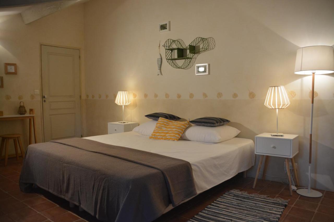 Bed and Breakfast La Petite Sardine Lirac Exterior foto