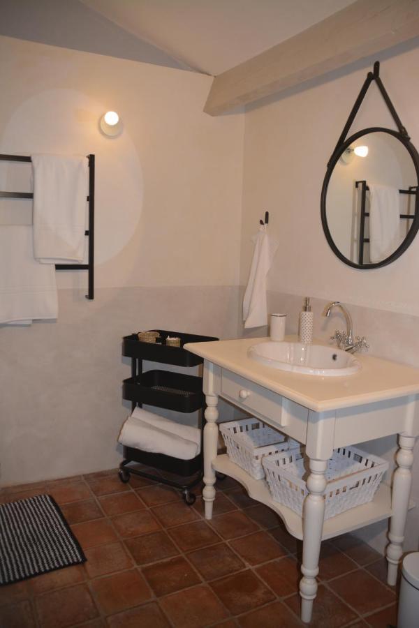 Bed and Breakfast La Petite Sardine Lirac Exterior foto